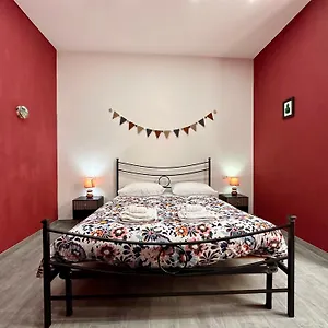 Bed & Breakfast I Tre Santi Neapel