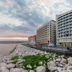 Hotell Royal Continental Neapel
