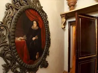 Antica Dimora Dell'Orso Bed & Breakfast Rome 2*,  Italy