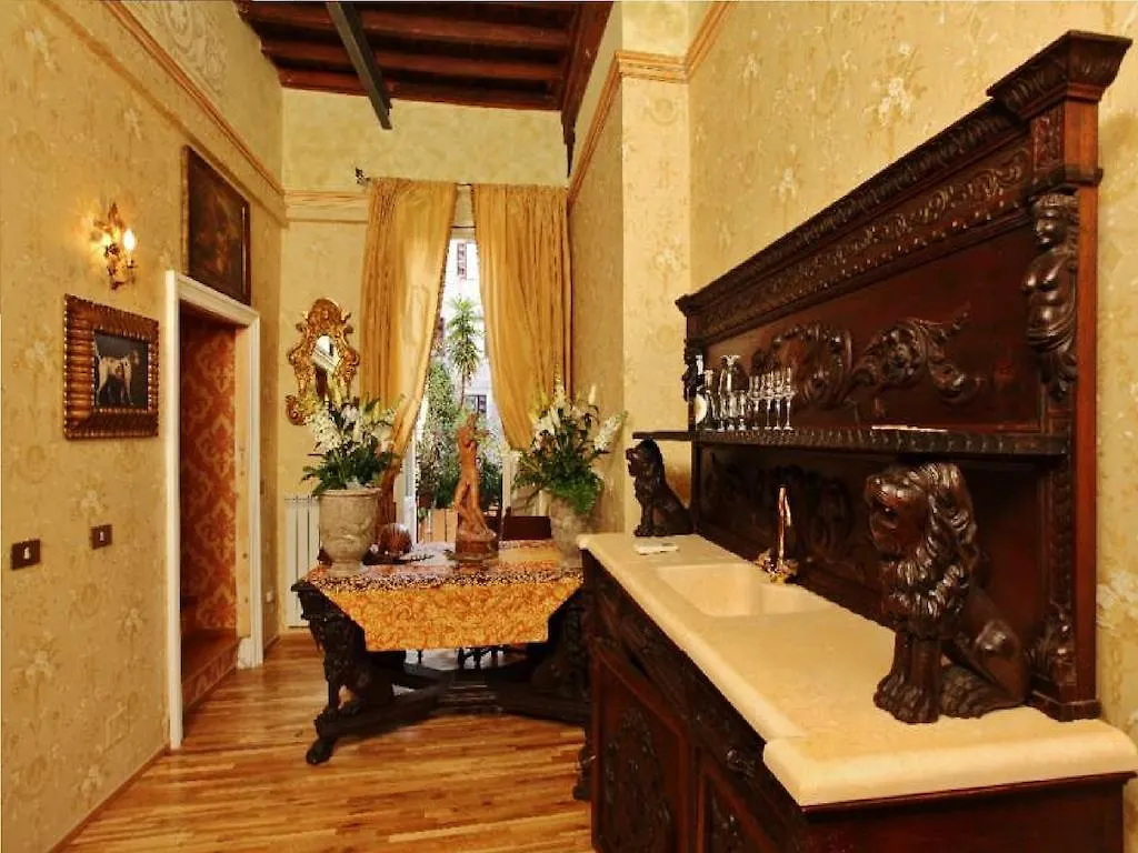 Bed and Breakfast Antica Dimora dell'Orso Roma 2*,  Italia
